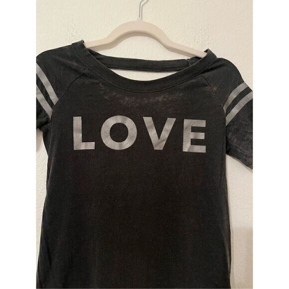 Chaser Burnout Graphic Tee “love” with Cutout Back NEW - Picture 4 of 7